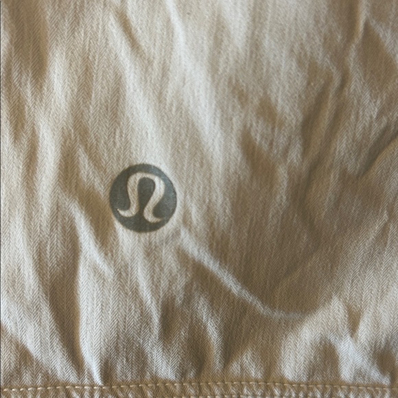 lululemon athletica Men's Gray Athletic Shorts - Picture 3 of 9
